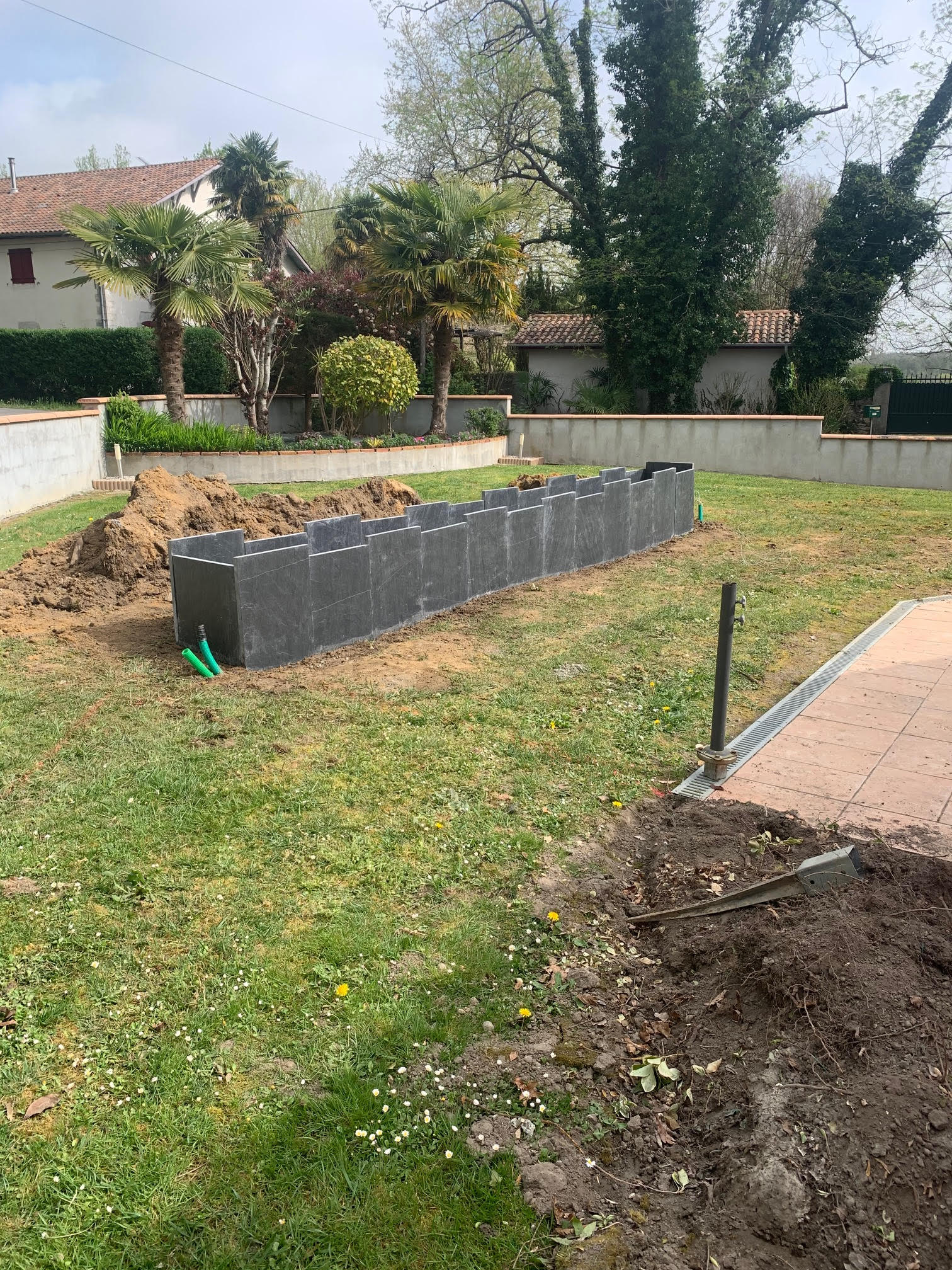Réalisation d'une terrasse en pin du nord sur Capbreton