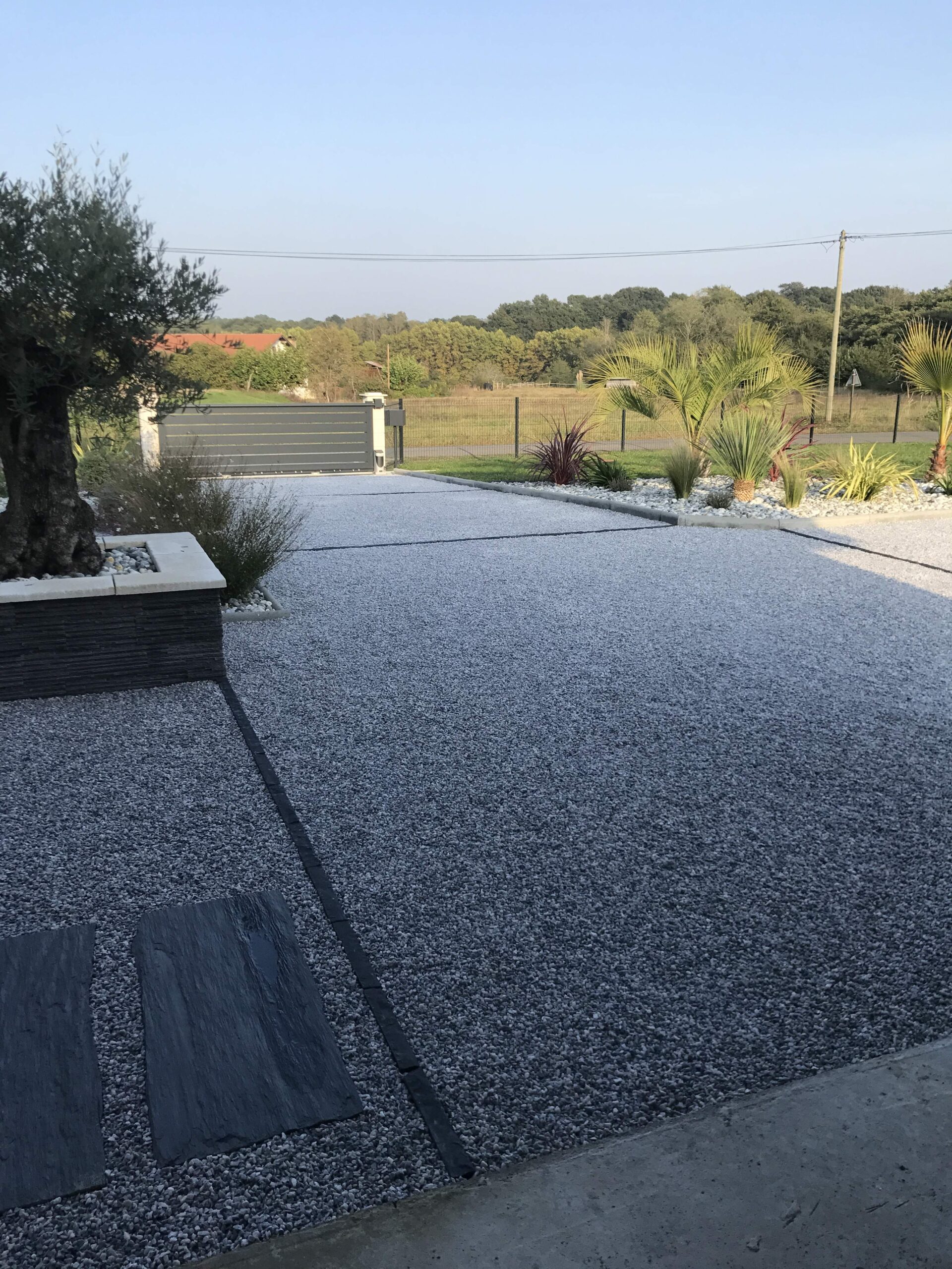 Création d'une allée de jardin à Orist