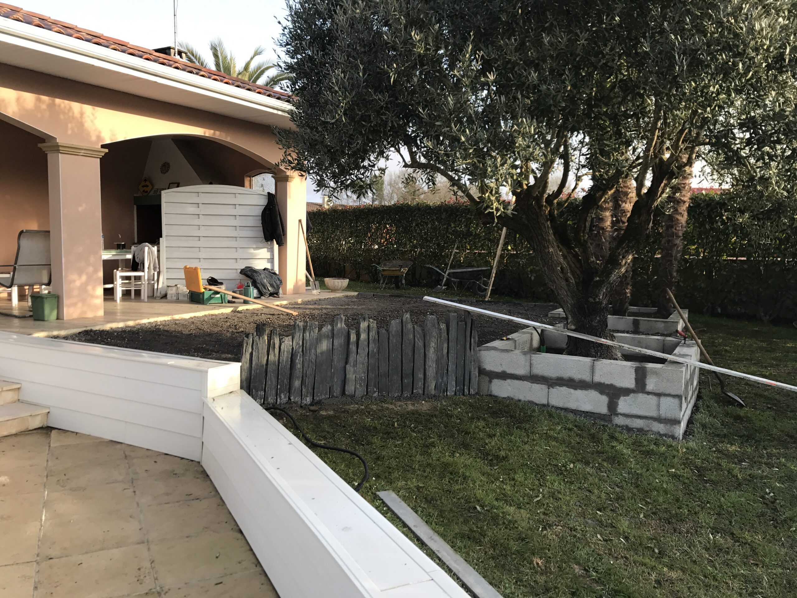 Création d'une terrasse en pavé granit à Orthevielle