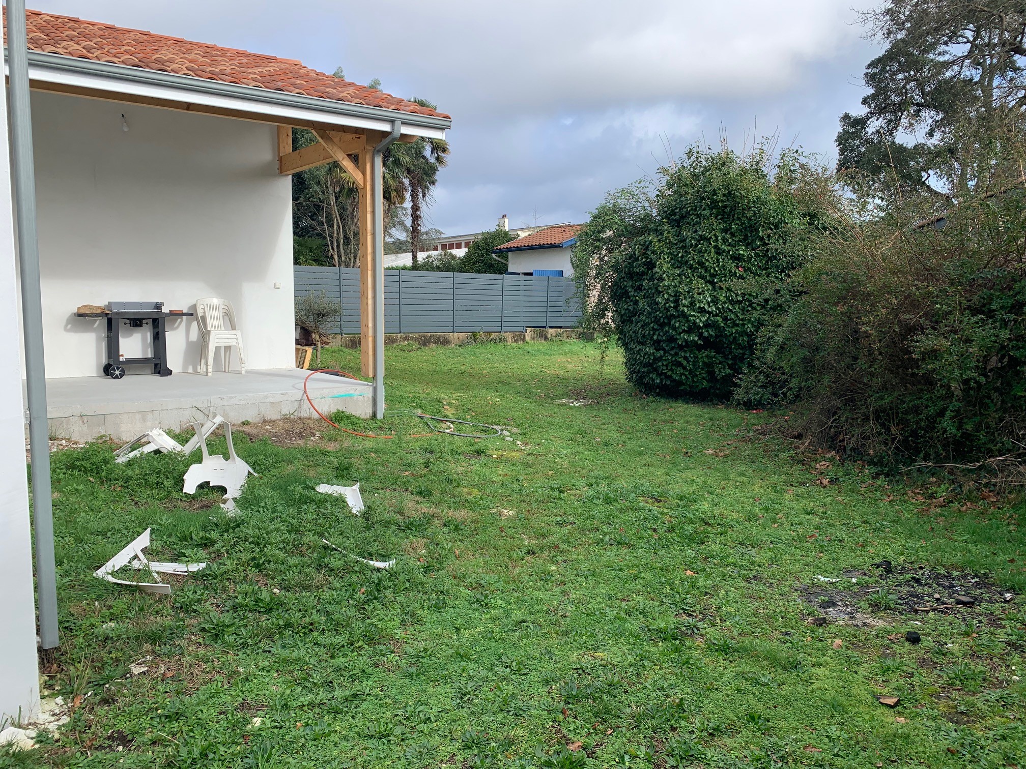 Parking en pavé granit et réfection d'une terrasse en bois sur Vieux Boucau