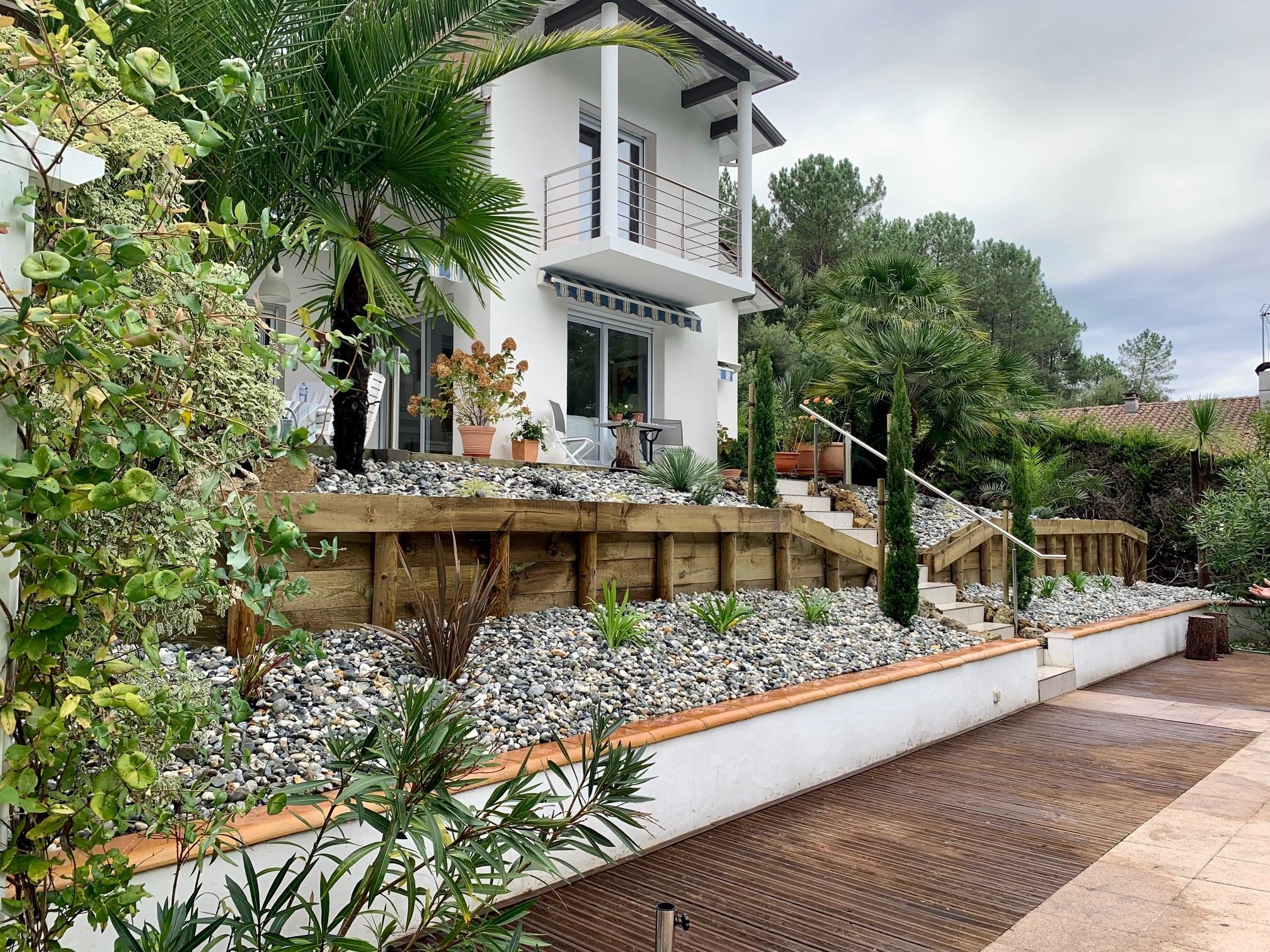 Création et aménagement d'une berlinoise et d'un massif à Seignosse près de Hossegor